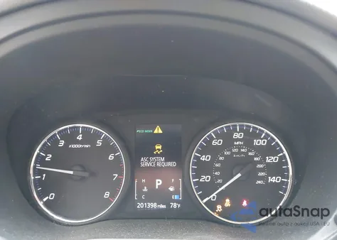 2018 Mitsubishi Outlander Le/Se/Sel z USA, uszkodzony, nr VIN JA4AD3A34JZ065816